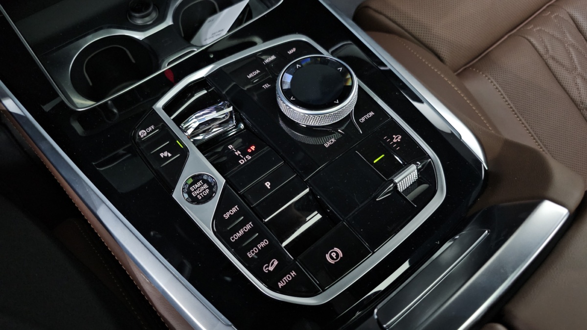 BMW X5, 2025 — фото 8 из 12