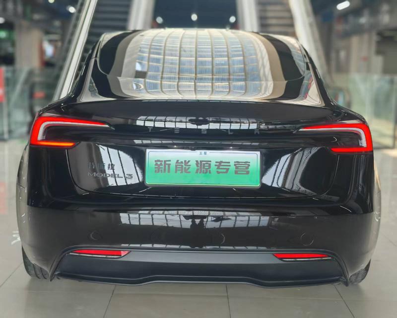 Tesla Model 3, 2026 — фото 5 из 12