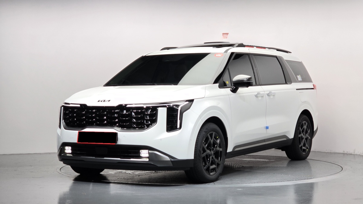 Kia Carnival, 2026 — купить в Москве под ключ