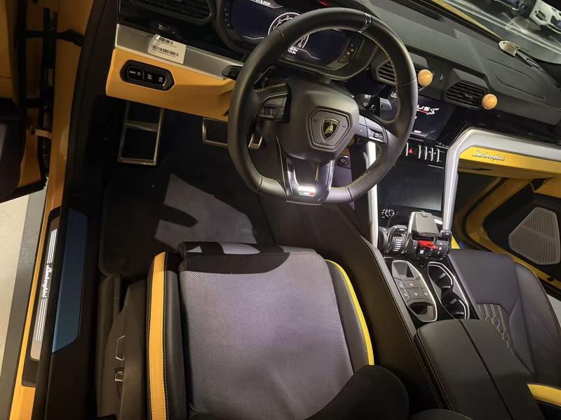 Lamborghini Urus, 2023 — фото 7 из 8