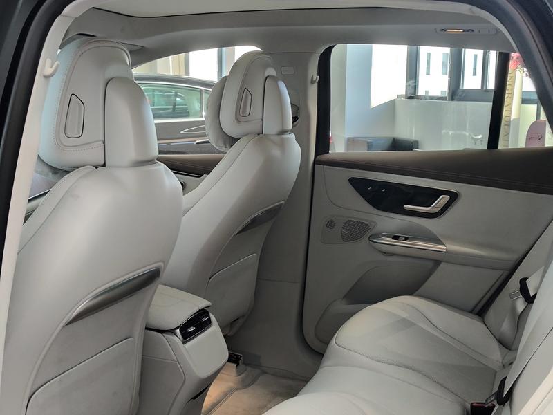 Mercedes-Benz EQE SUV, 2025 — фото 10 из 12