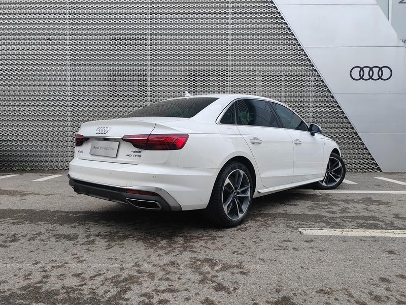 Audi A4L, 2022 — фото 4 из 12