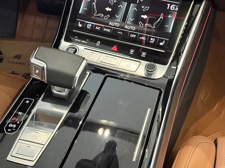 Audi A8, 2022 — фото 9 из 9
