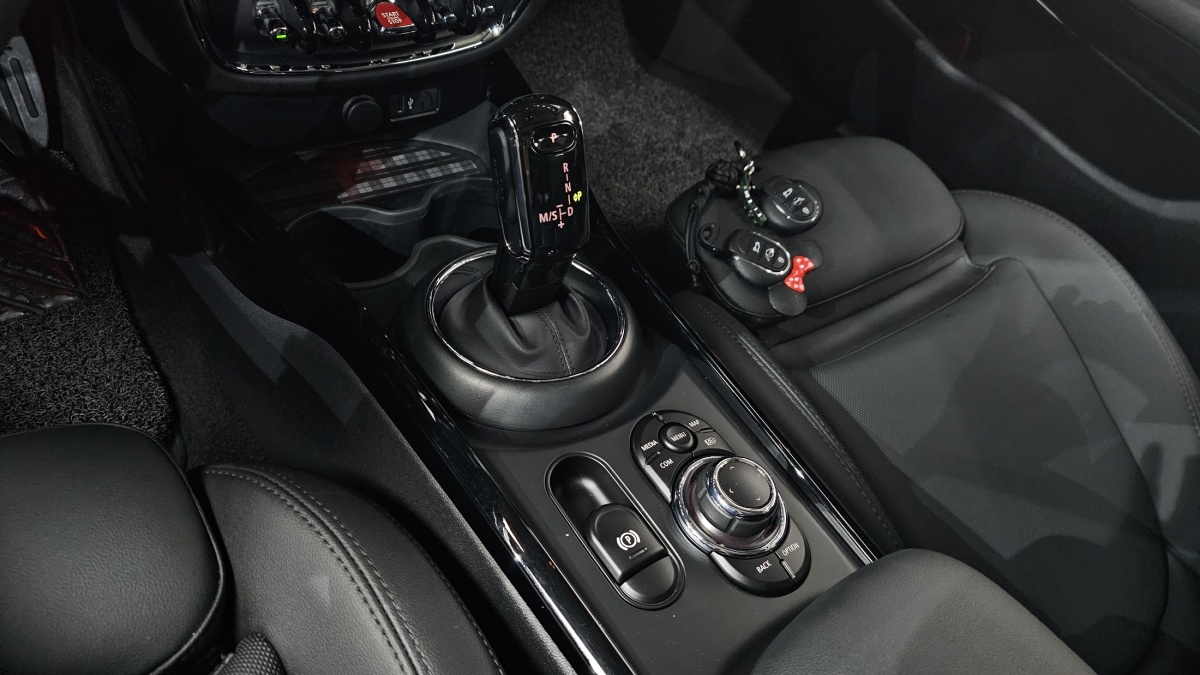 Mini Clubman, 2022 — фото 9 из 12