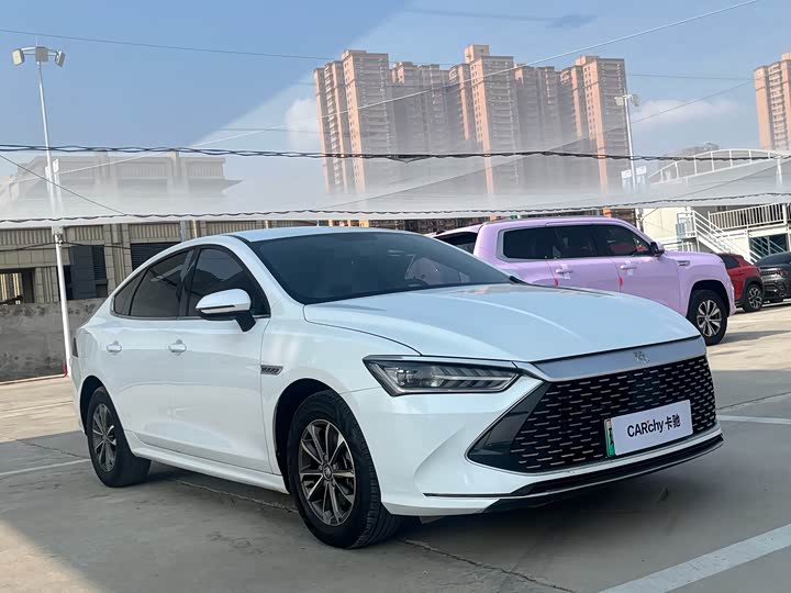 BYD Qin Plus, 2023 — фото 3 из 9