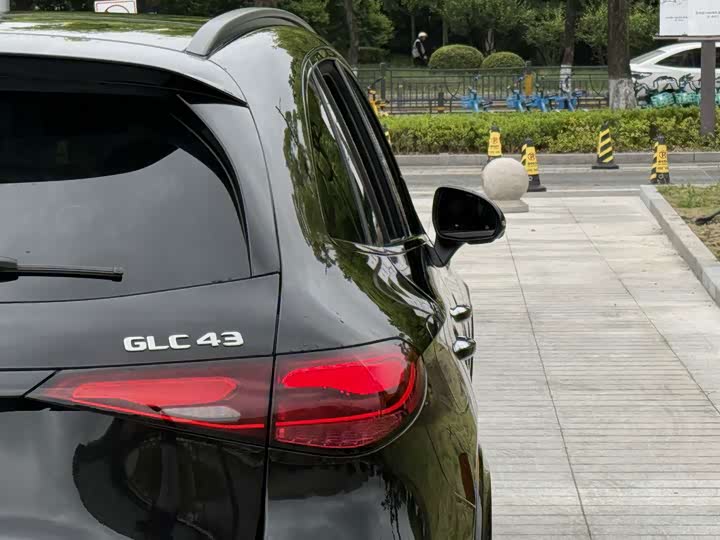 Mercedes-Benz GLC-Class AMG, 2025 — фото 7 из 9