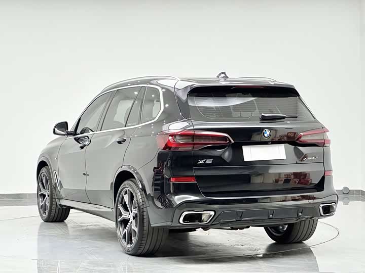 BMW X5, 2023 — фото 6 из 9