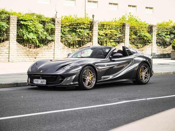 Ferrari 812, 2023 — купить в Уфе под ключ