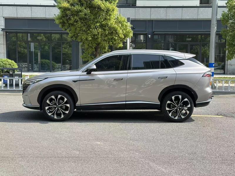 Roewe RX5, 2023 — фото 4 из 12