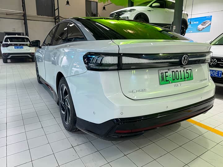 Volkswagen ID.7 Vizzion, 2024 — фото 3 из 9