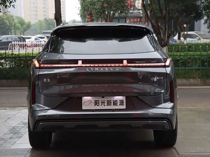 Lynk & Co 08 EM-P Hybrid, 2025 — фото 5 из 9