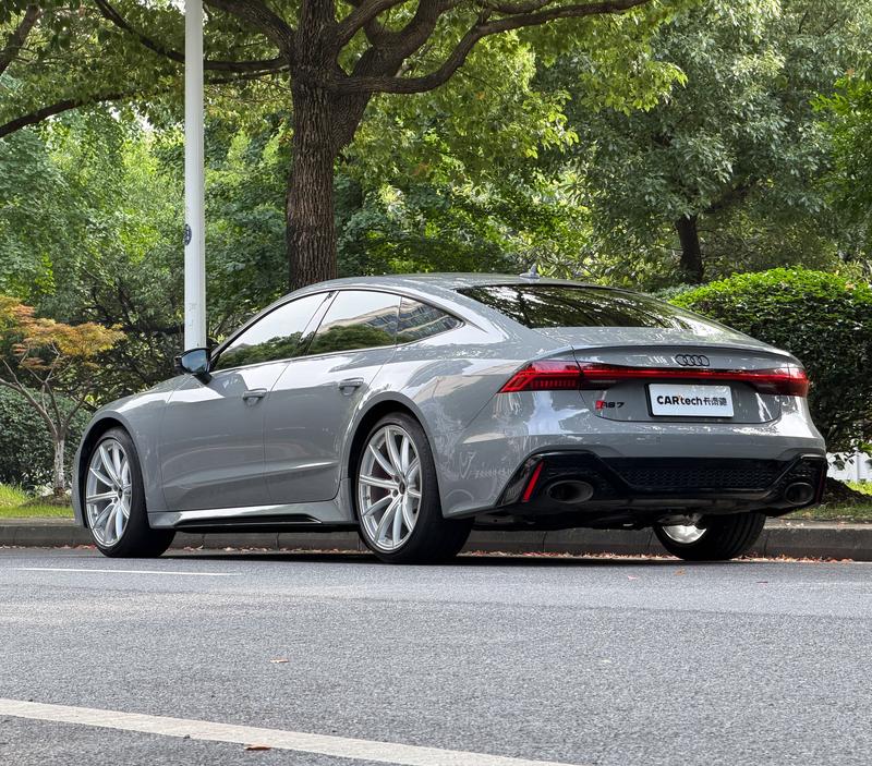 Audi RS 7, 2024 — фото 5 из 12