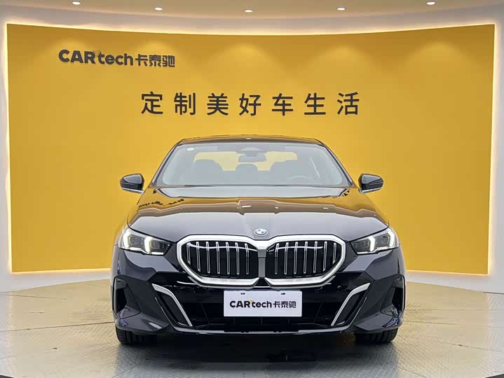 BMW 5 Series, 2025 — фото 2 из 9