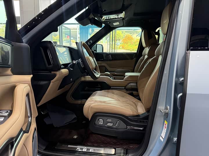 BYD FangChengBao Leopard 8, 2024 — фото 5 из 9