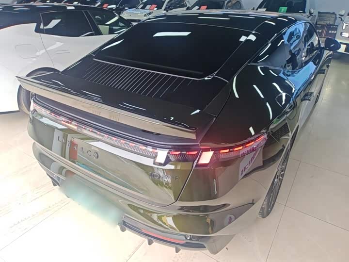 Lynk & Co 30 EM-P Hybrid, 2025 — фото 7 из 9