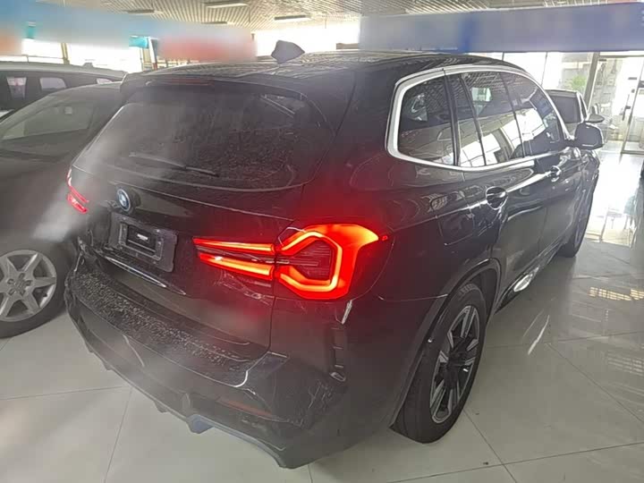 BMW iX3, 2021 — фото 7 из 9