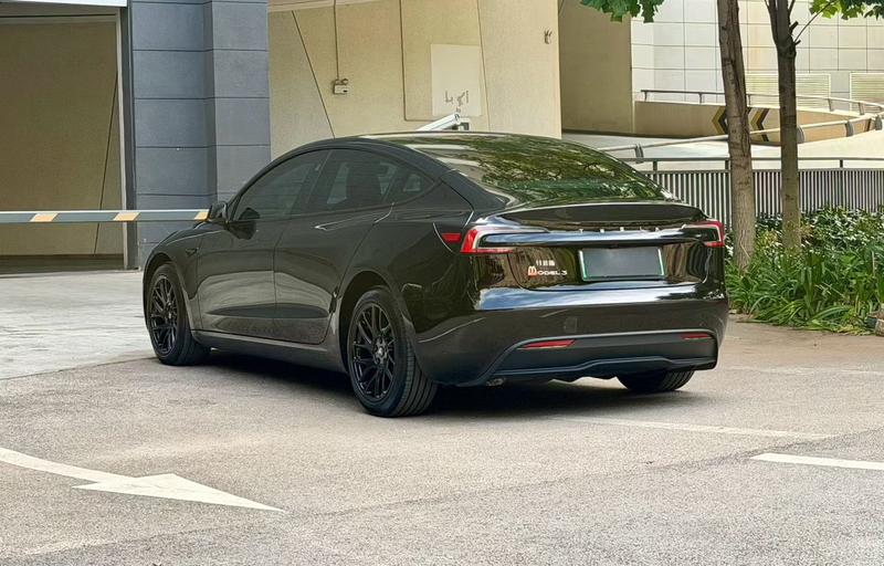 Tesla Model 3, 2023 — фото 4 из 10