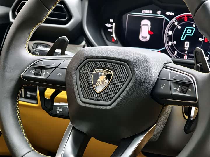 Lamborghini Urus SE, 2026 — фото 7 из 9