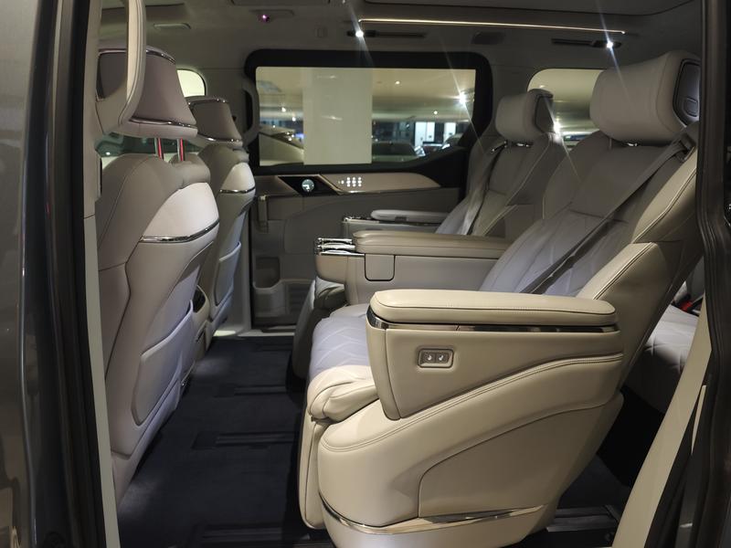 Volvo EM90, 2024 — фото 9 из 10