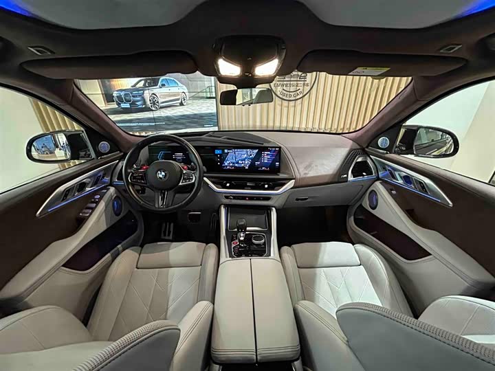 BMW XM, 2024 — фото 8 из 12