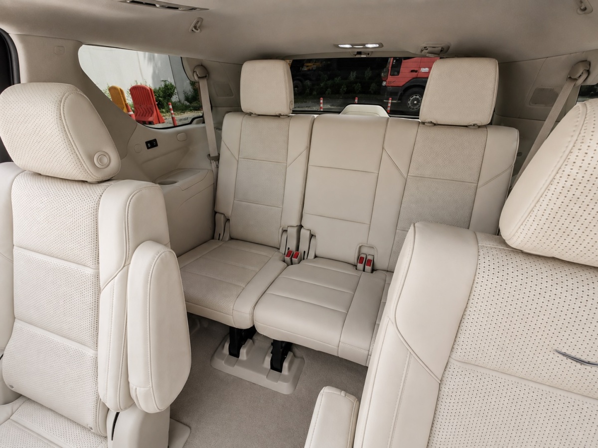 Cadillac Escalade, 2023 — фото 11 из 12
