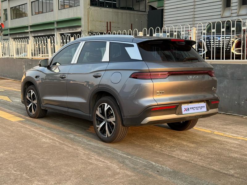 BYD Song Pro Hybrid, 2026 — фото 3 из 12