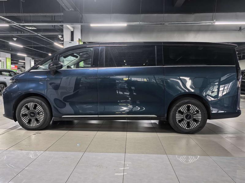 Geely Galaxy L380, 2025 — фото 3 из 11