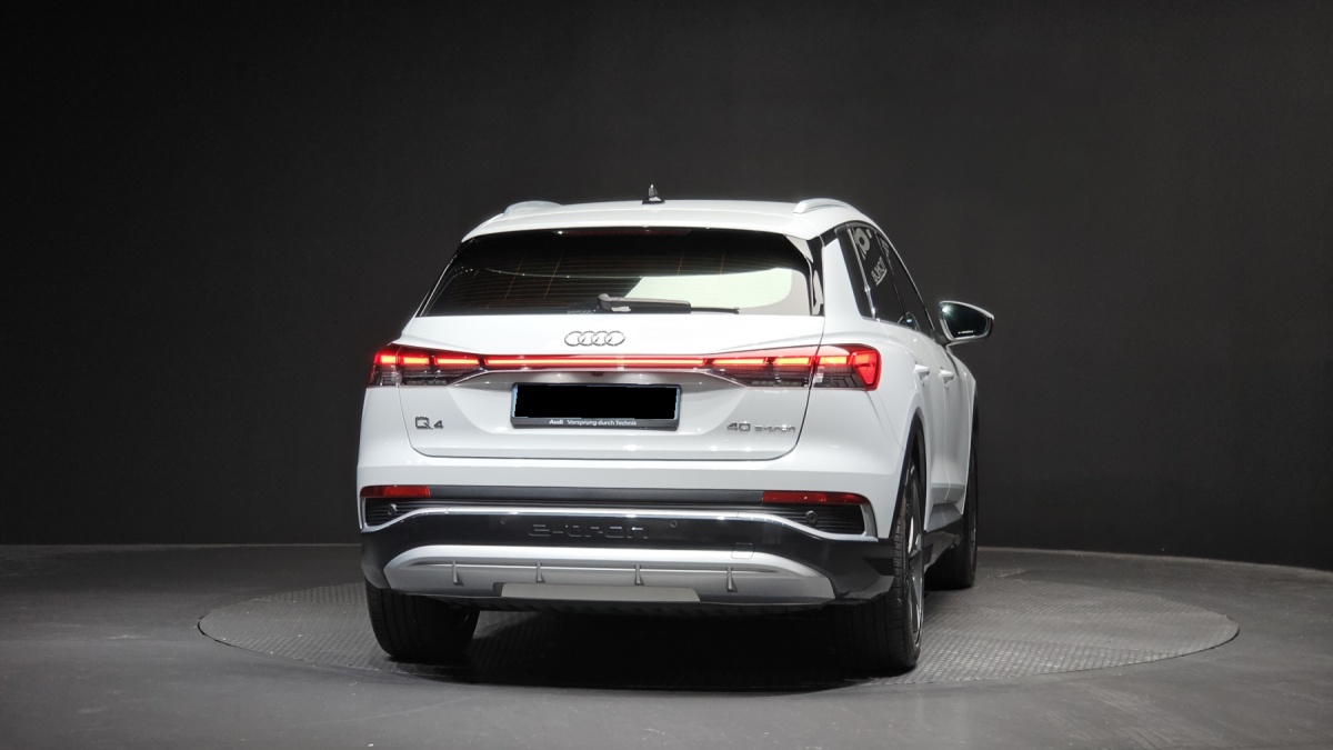 Audi Q4 e-tron, 2022 — фото 4 из 12
