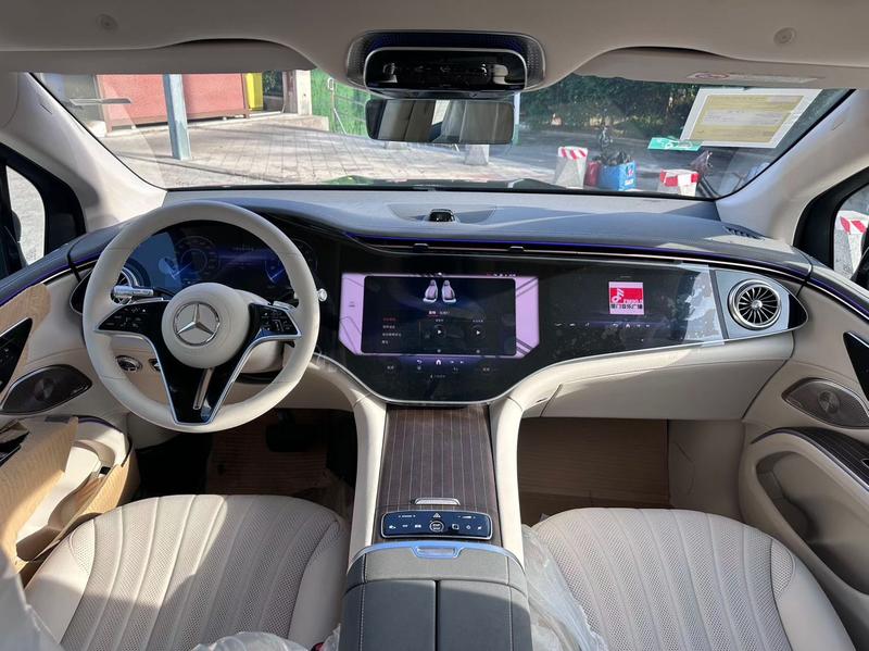 Mercedes-Benz EQS SUV, 2026 — фото 5 из 9