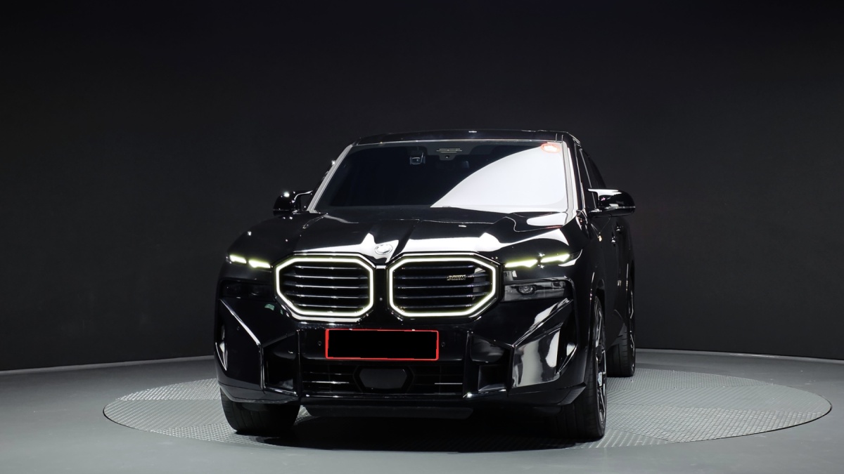 BMW XM, 2024 — фото 3 из 12