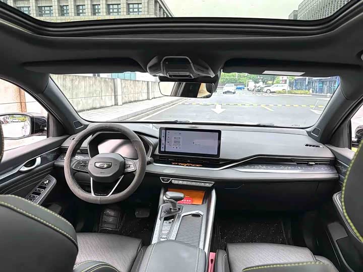 Geely Preface, 2023 — фото 4 из 9