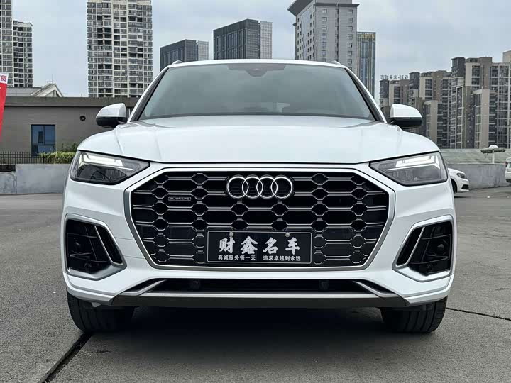 Audi Q5L, 2024 — фото 2 из 9