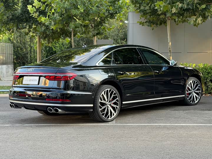 Audi S8, 2021 — фото 3 из 9