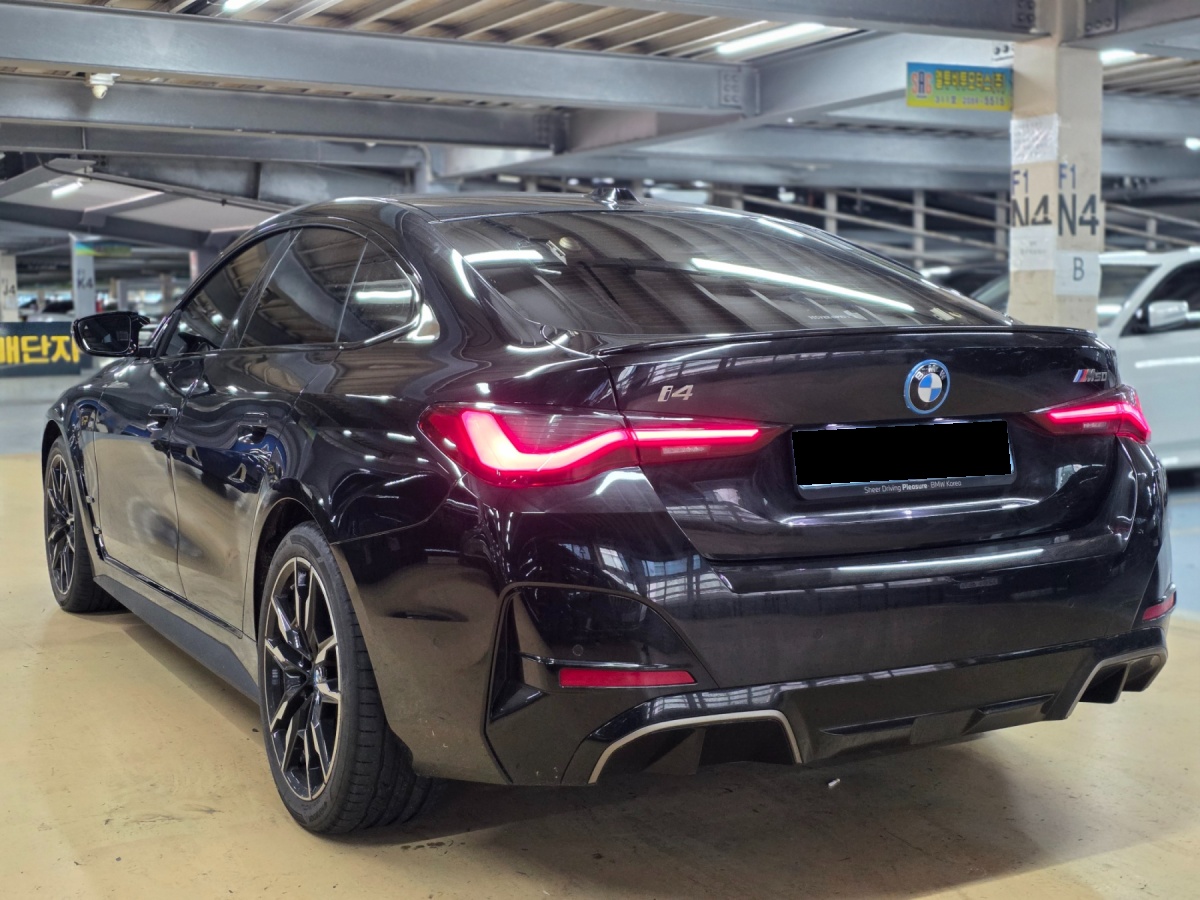 BMW i4, 2023 — фото 5 из 11