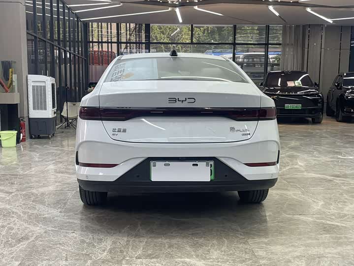 BYD Qin Plus, 2025 — фото 7 из 9