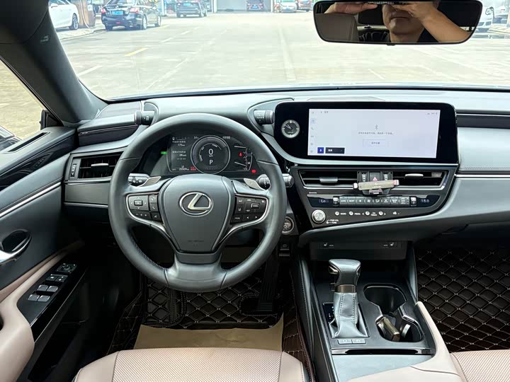 Lexus ES, 2023 — фото 5 из 9