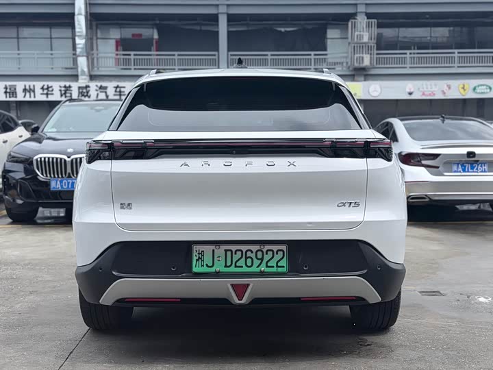 BAIC Arcfox Alpha T5, 2024 — фото 5 из 9
