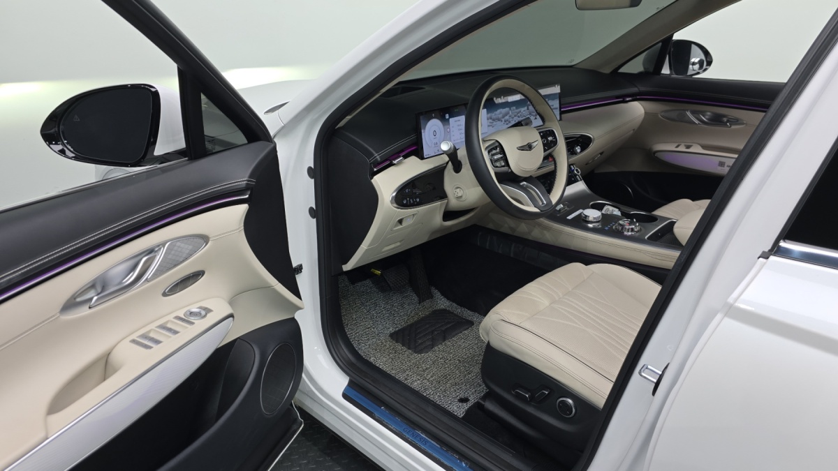 Genesis GV70, 2025 — фото 9 из 12