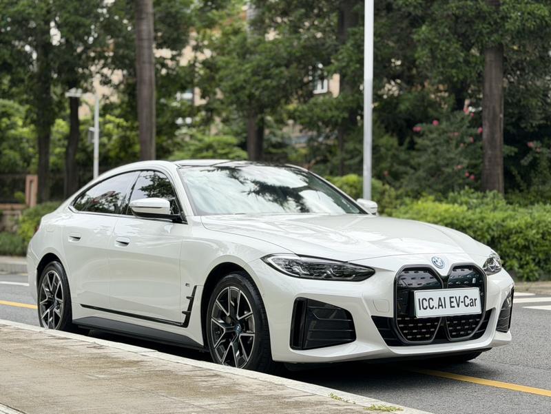 BMW i4, 2025 — фото 3 из 12