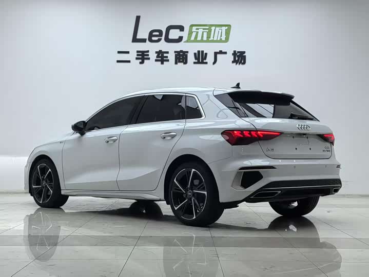 Audi A3, 2023 — фото 7 из 9