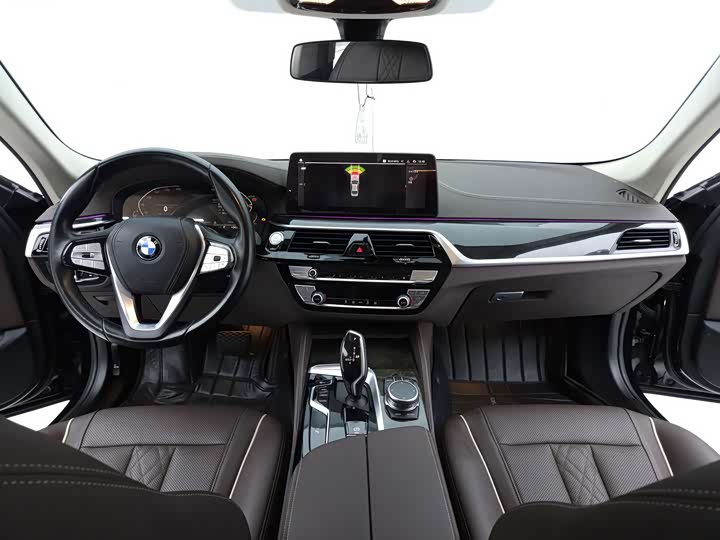 BMW 5 Series, 2023 — фото 7 из 9