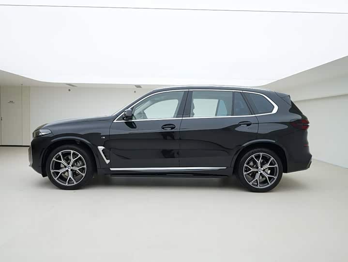 BMW X5, 2024 — фото 3 из 9