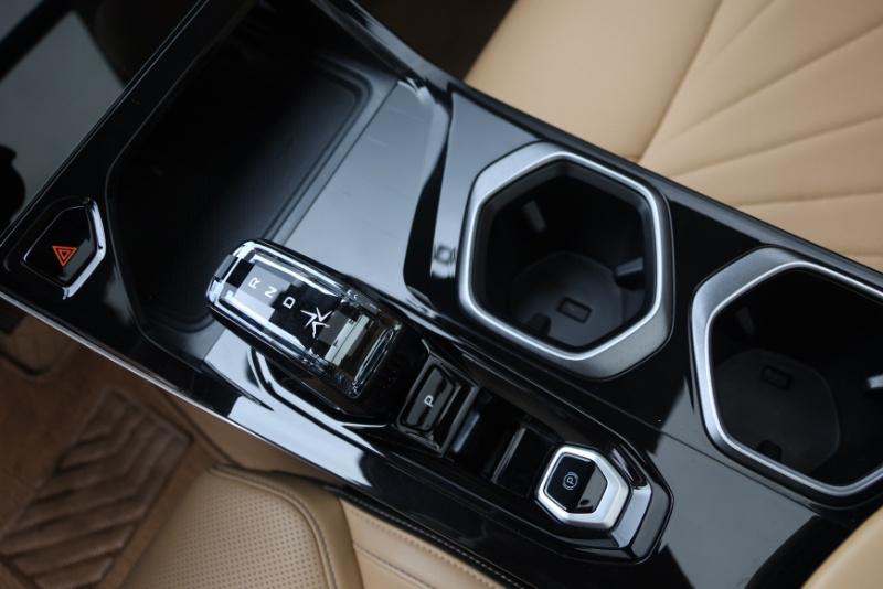 Geely Atlas L, 2022 — фото 9 из 12