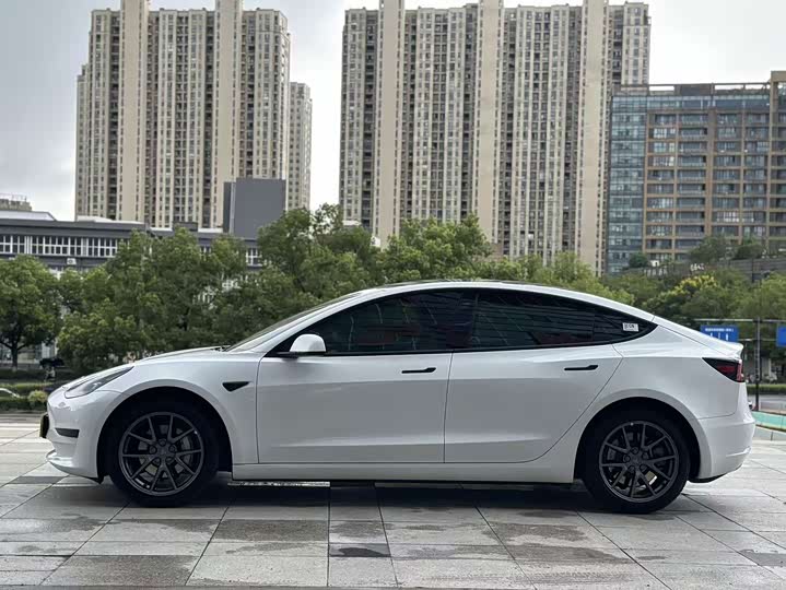 Tesla Model 3, 2022 — фото 6 из 9