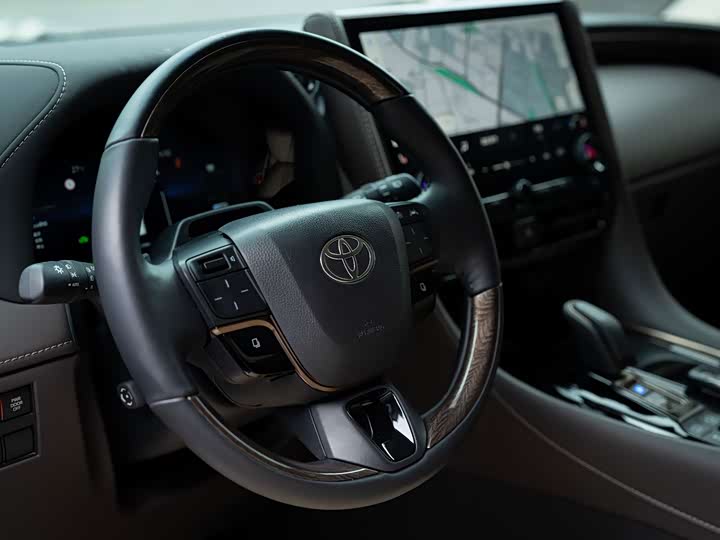 Toyota Alphard, 2024 — фото 5 из 9