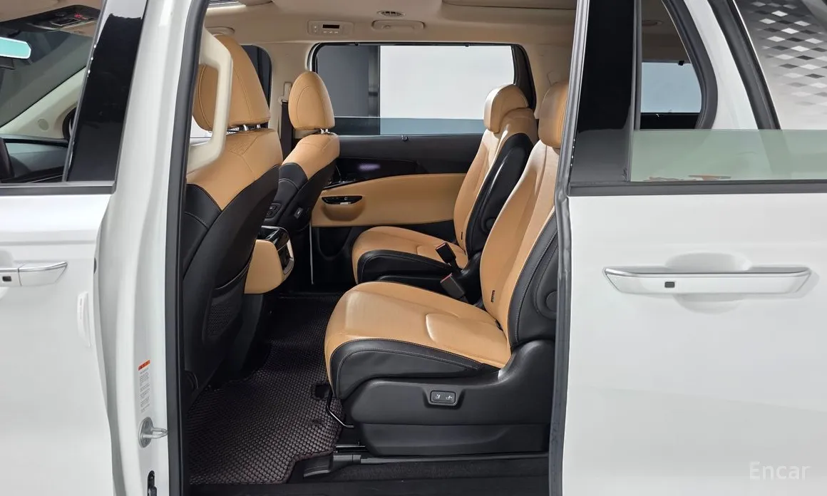 Kia Carnival, 2021 — фото 12 из 12