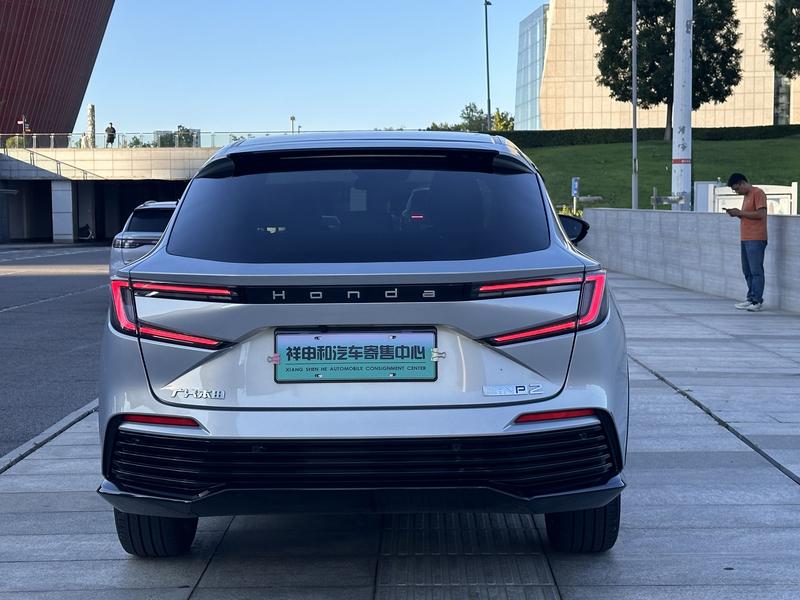 Honda e:NP2, 2025 — фото 4 из 8
