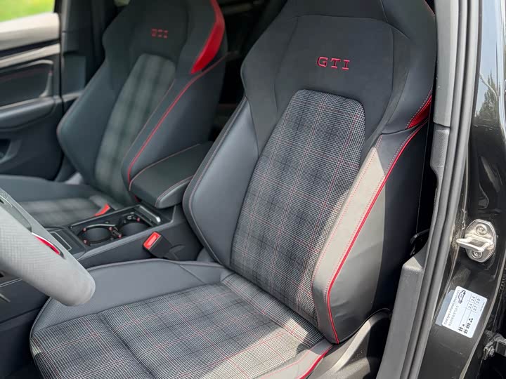 Volkswagen Golf GTI, 2025 — фото 4 из 9