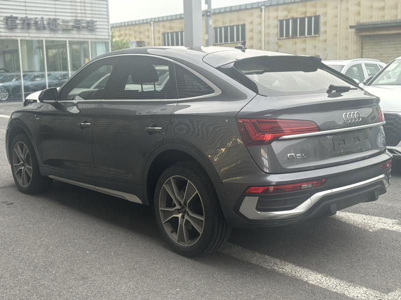 Audi Q5L Sportback, 2021 — фото 4 из 12