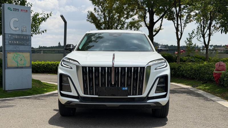 Hongqi HS3 Hybrid, 2025 — фото 2 из 12